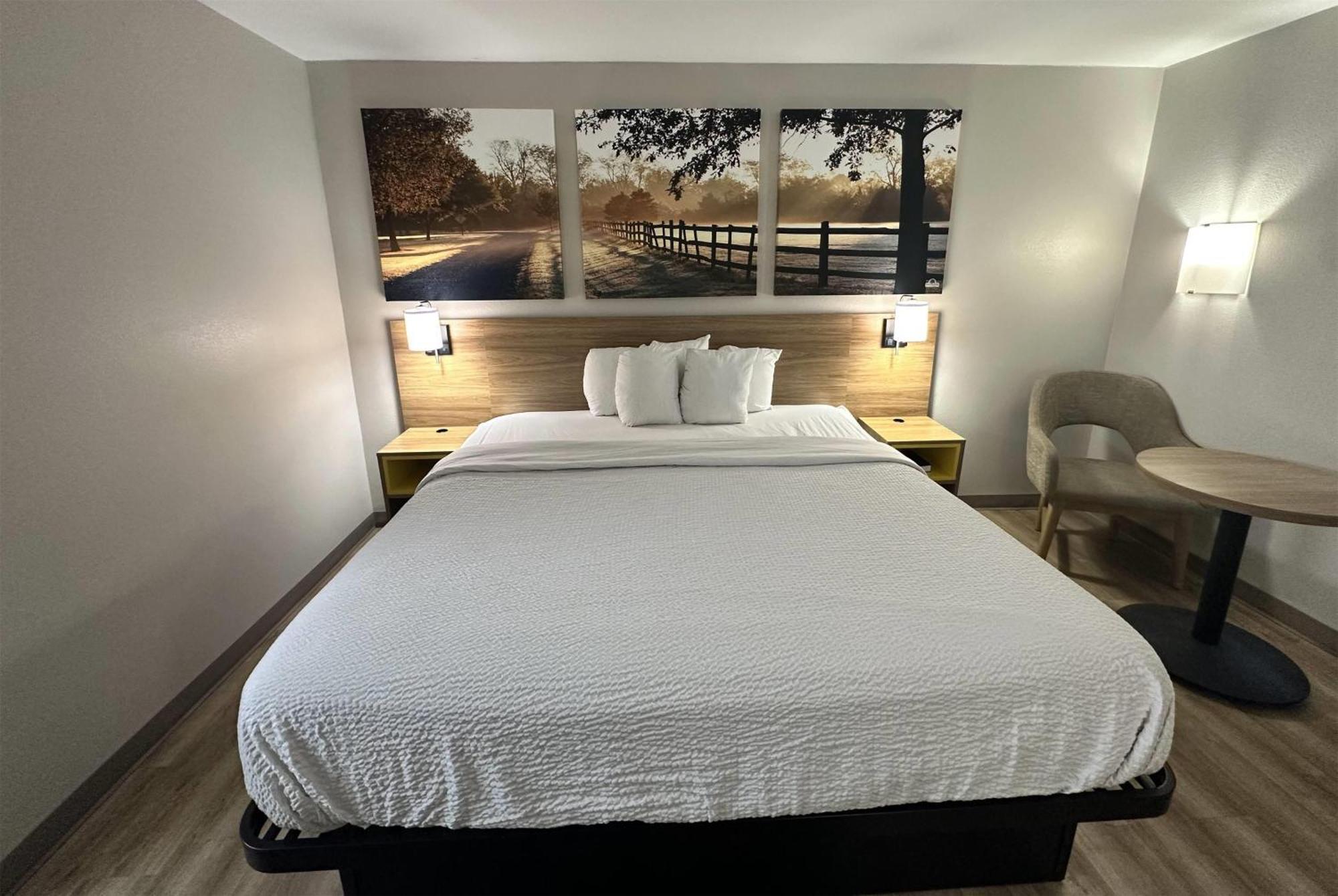 Days Inn By Wyndham Adel I-75 Екстериор снимка